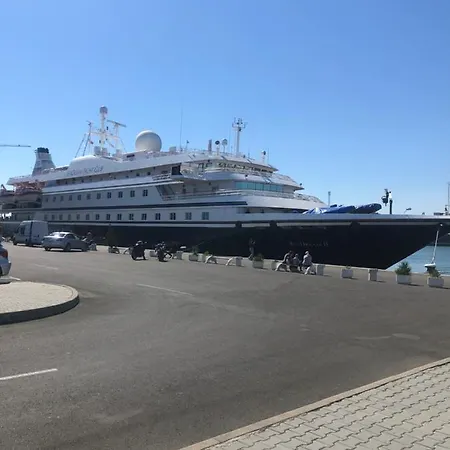 булевард „демокрация“ апартамент златна рибка شقة بورغاس